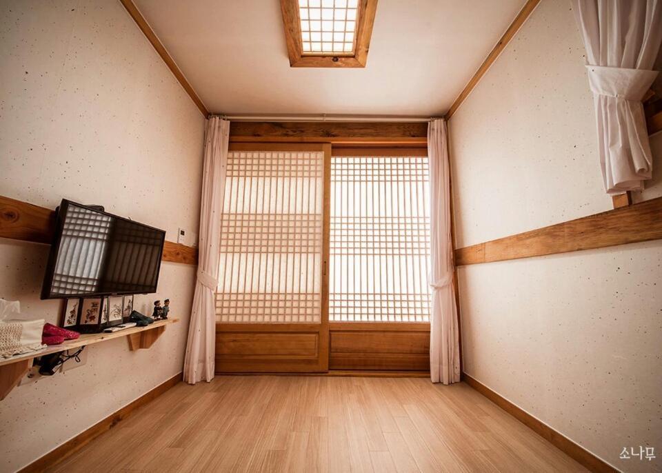 Jeongga Hanok Jeonju Exterior photo